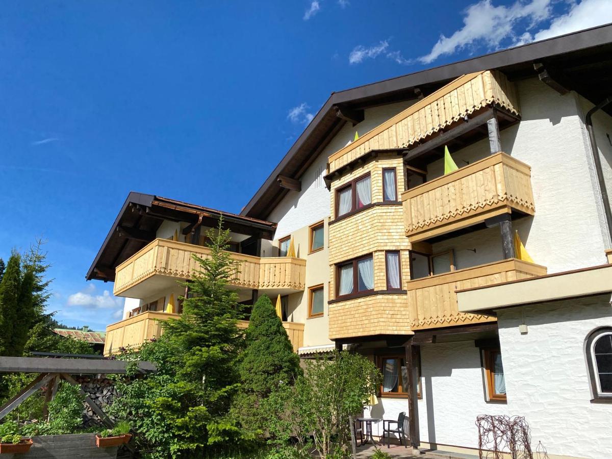 Hotel Alpensonne Riezlern Exterior foto